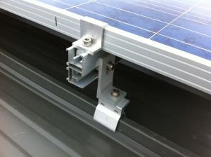 Bảng điều khiển gắn năng lượng PV