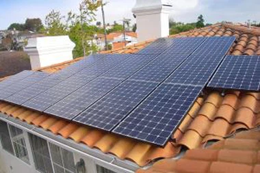 Hệ thống mái ngói năng lượng mặt trời
